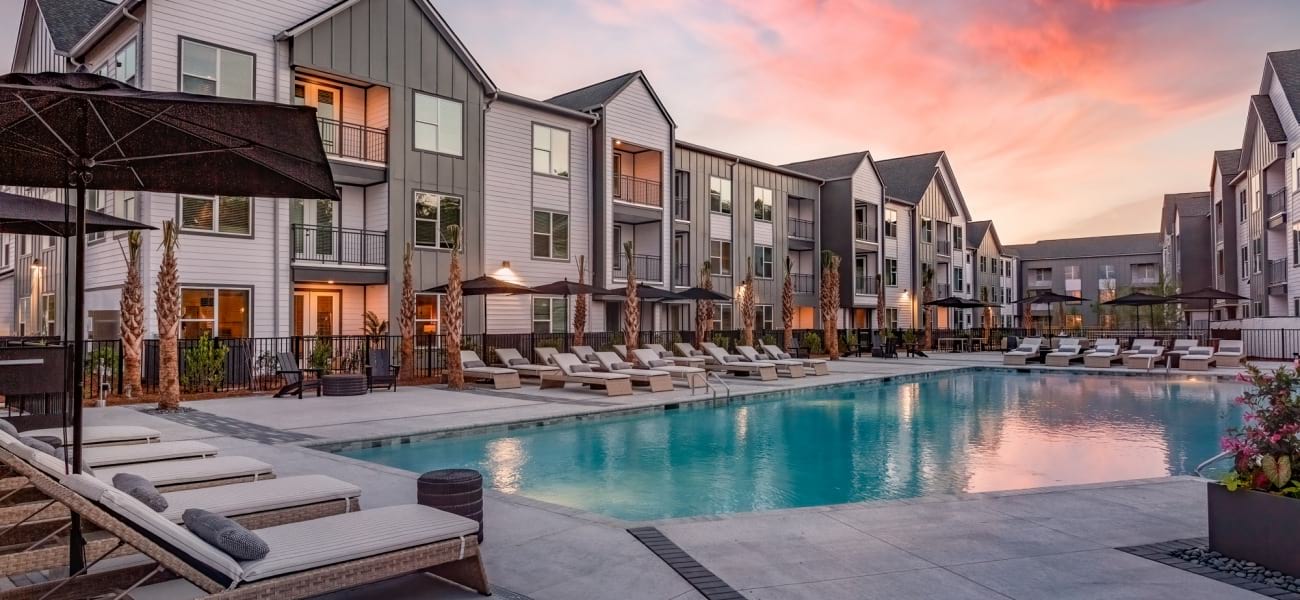 Swimming Pool Monty Apartments Swimming Pool Monty Apartments